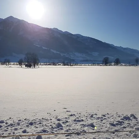Lägenhet Am Park With Hottub Piesendorf