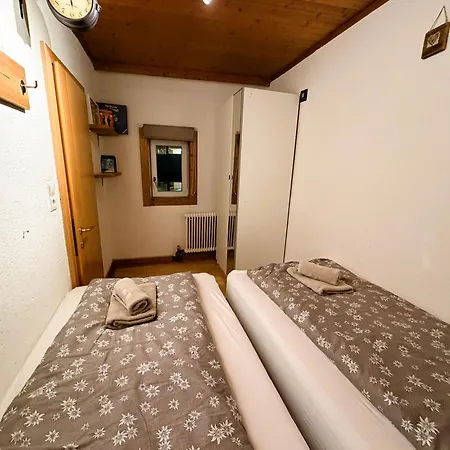 Am Park With Hottub アパート