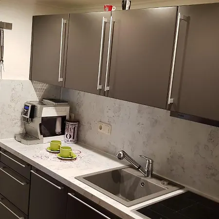 アパート Am Park With Hottub ピーゼンドルフ