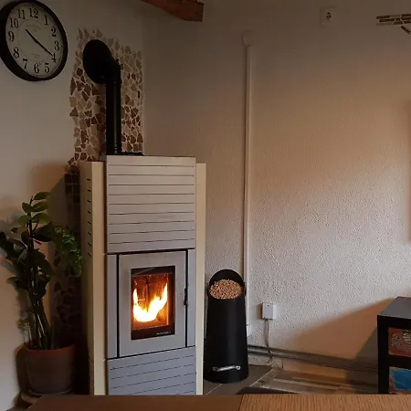 Am Park With Hottub アパート ピーゼンドルフ